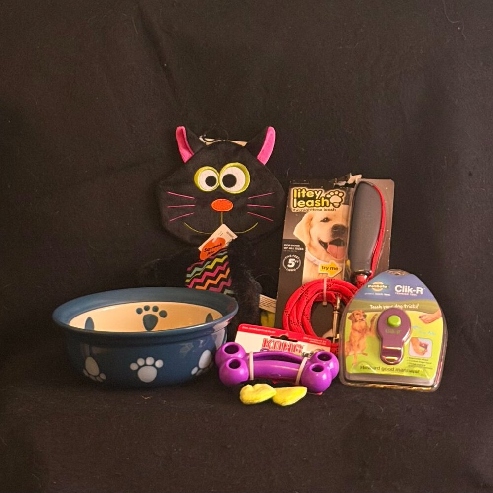NWT Dog Accessories Set (#1) - Picture 7 of 7
